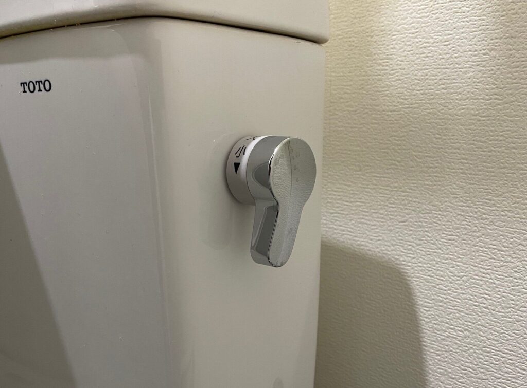 トイレの水が止まらない時の応急処置